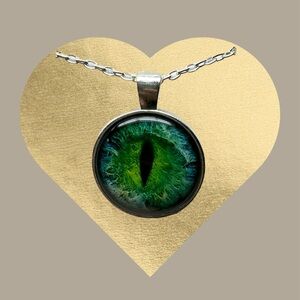 Green Cat Eye Pendant Necklace